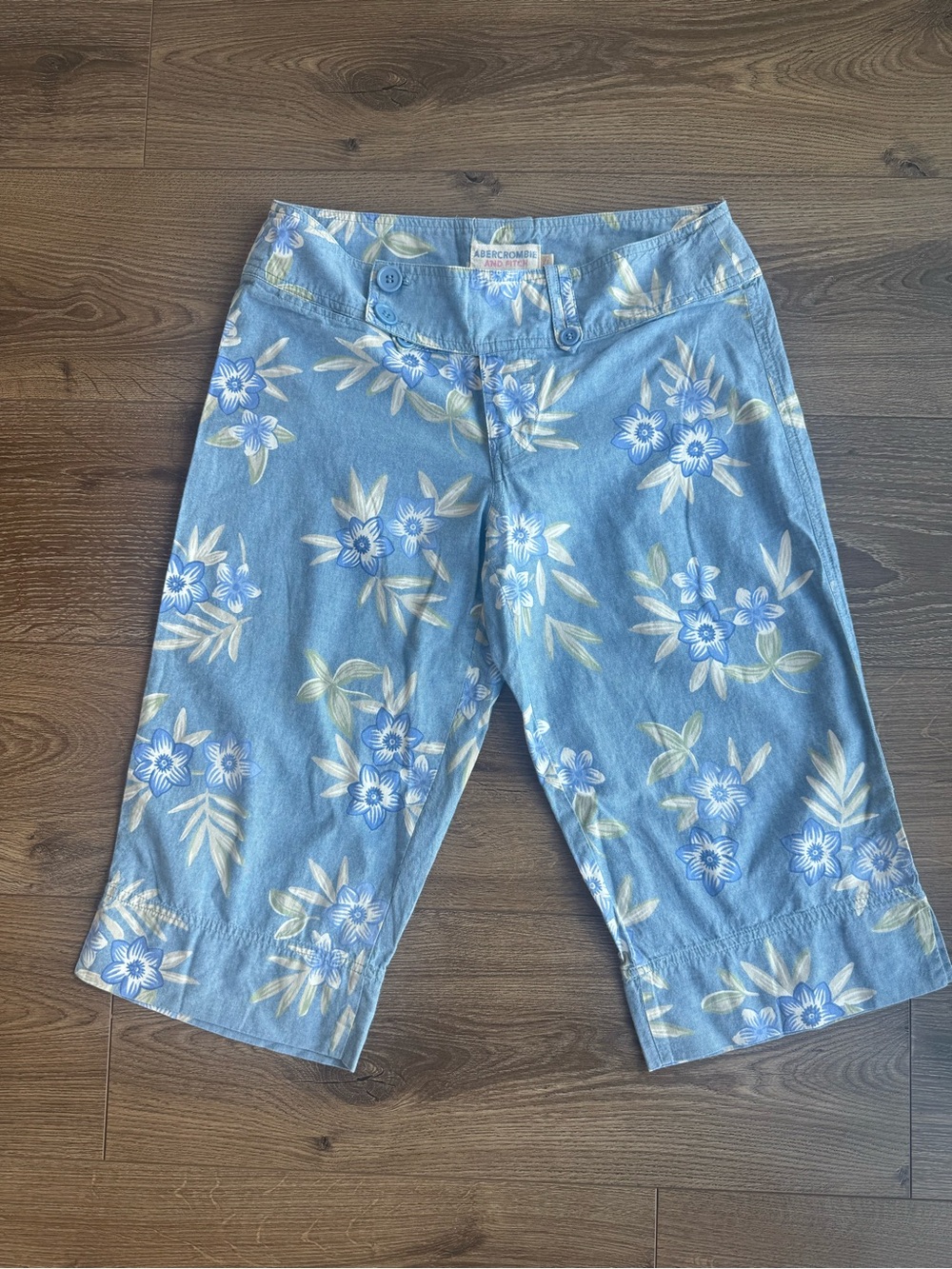 Rare Vintage Abercrombie & Fitch Blue Floral Low Rise Capri Jeans Y2K